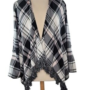 Torrid Black‎ & White Plaid Flannel Fringe Hem Drape